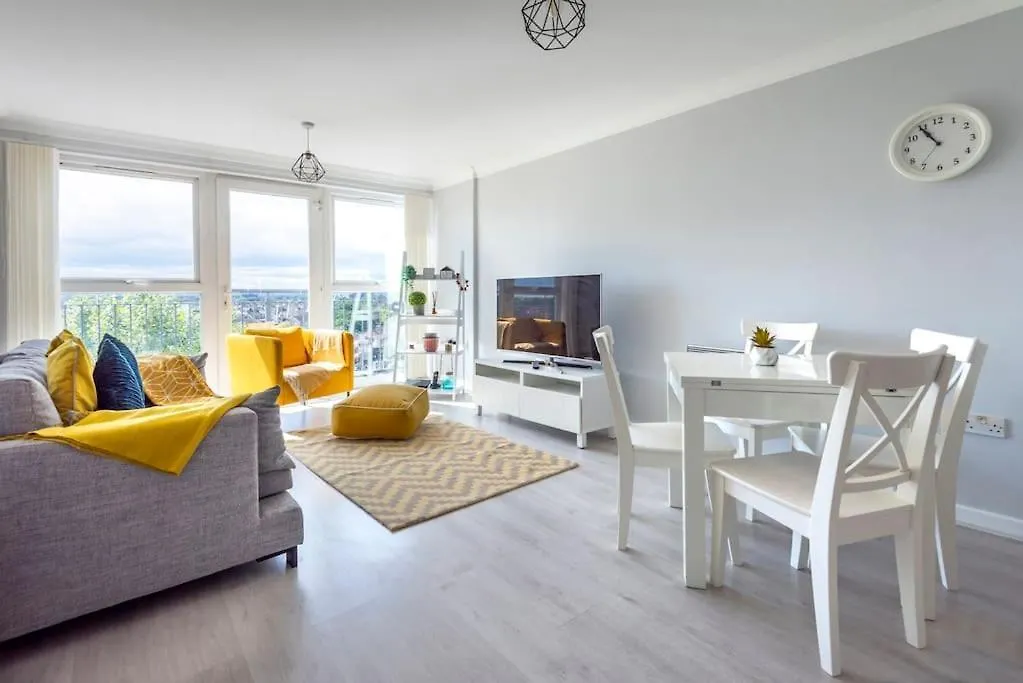 2-Bed Flat Next To Newbury Park Station Apartment Ilford United Kingdom