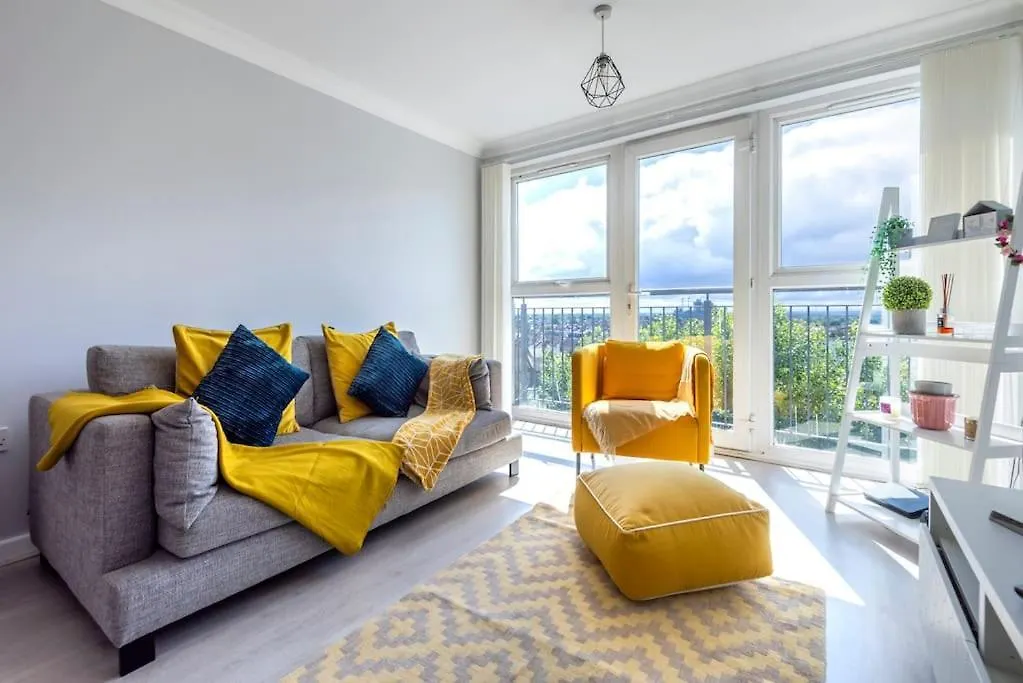2-Bed Flat Next To Newbury Park Station Apartment Ilford